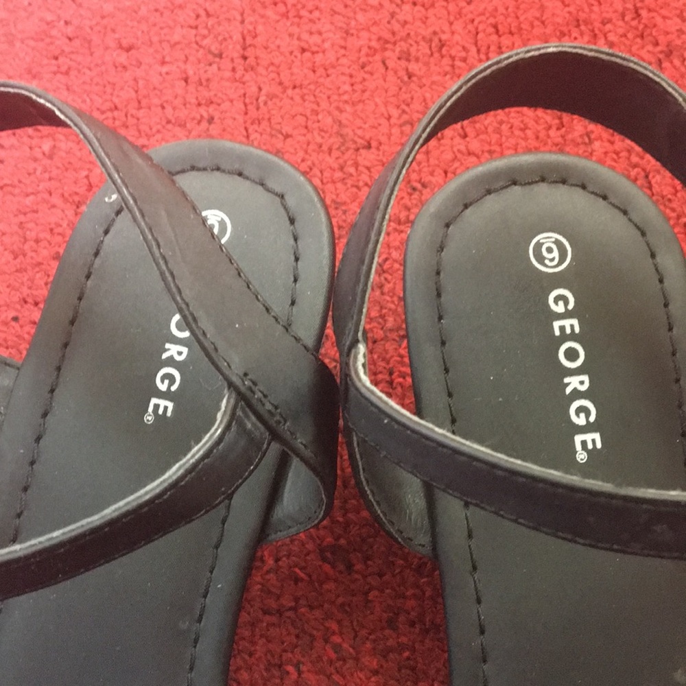 Shoes - Picture 2 of 4
